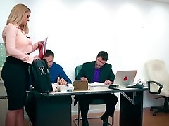 Secretary's face receives a cumshot after sex with her boss